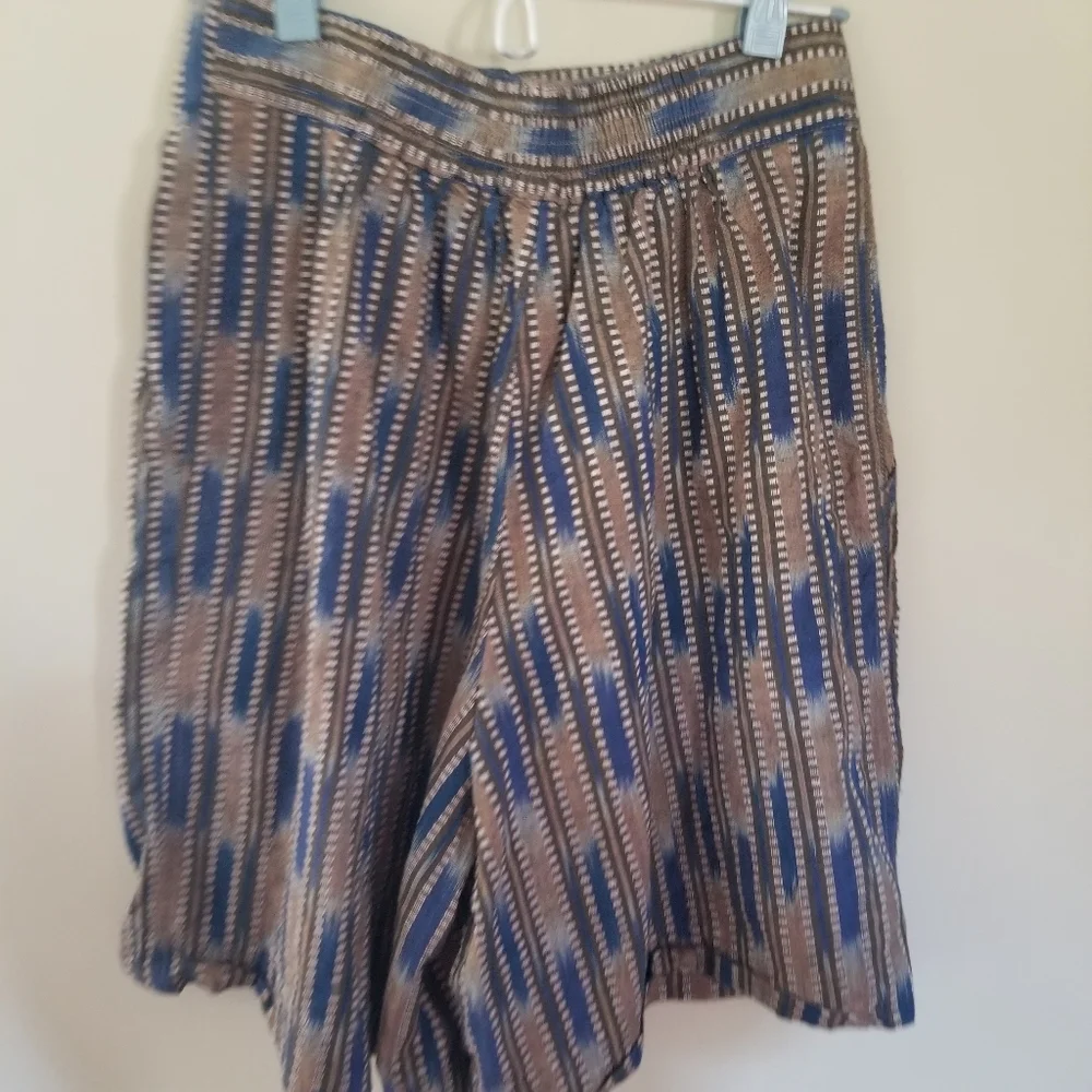 𝅺Patagonia Vintage Womens Pattern Shorts Size Medium - Picture 4 of 11